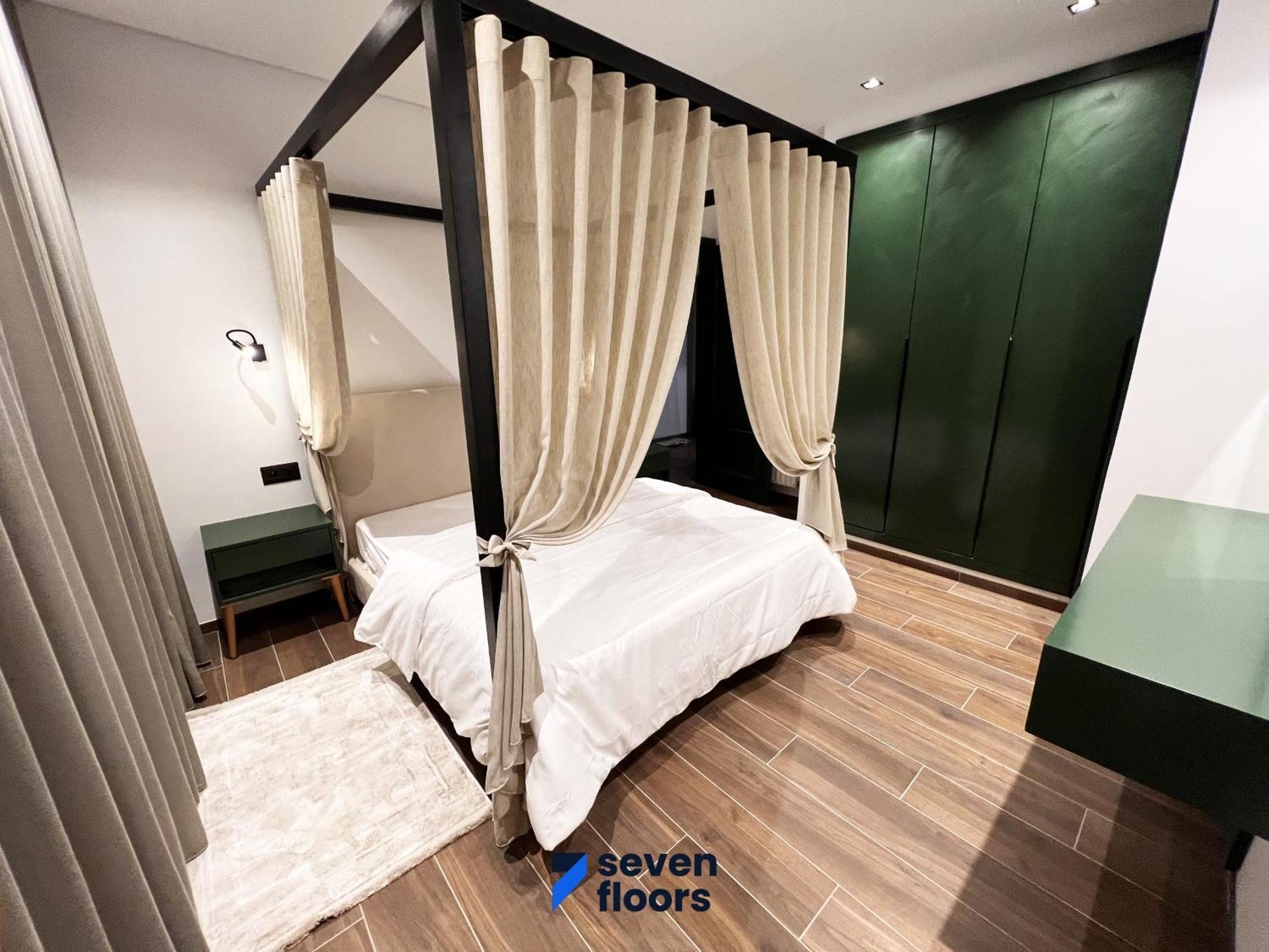 Seven Floors Aparthotel
